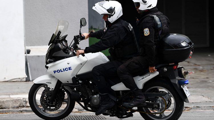 3 συλλήψεις διωκόμενων από αστυνομικούς της Ομάδας ΔΙ.ΑΣ. στην Αττική
