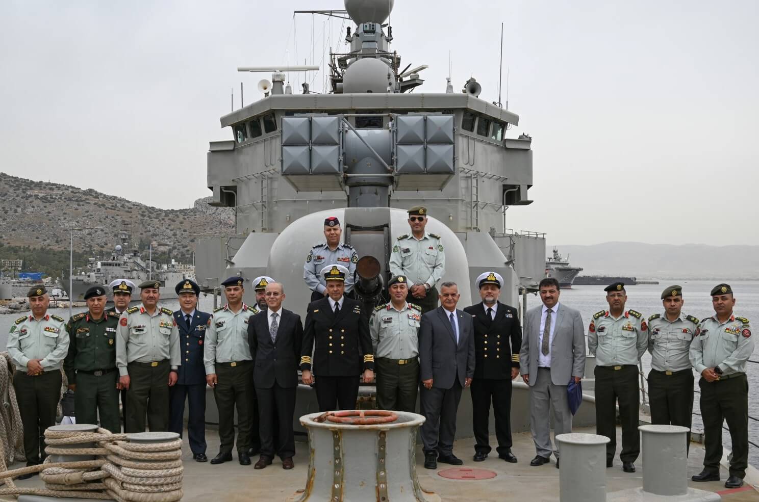 Επίσκεψη της Σχολής Εθνικής Άμυνας της Ιορδανίας στο Αρχηγείο Στόλου