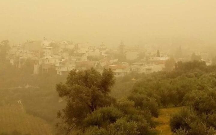 Βελτιωμένος καιρός σε ολόκληρη τη χώρα με συγκεντρώσεις σκόνης στο Αιγαίο