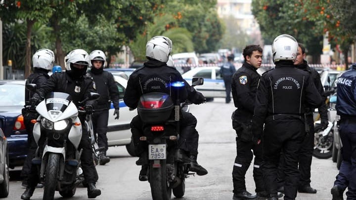 Σύλληψη 38χρονης για κλοπές στο Μαραθώνα