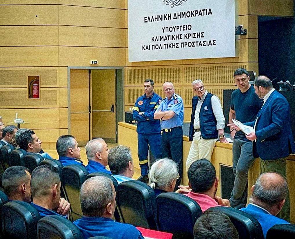 Σύσκεψη υπό τον Βασίλη Κικίλια για το όρος Αιγάλεω