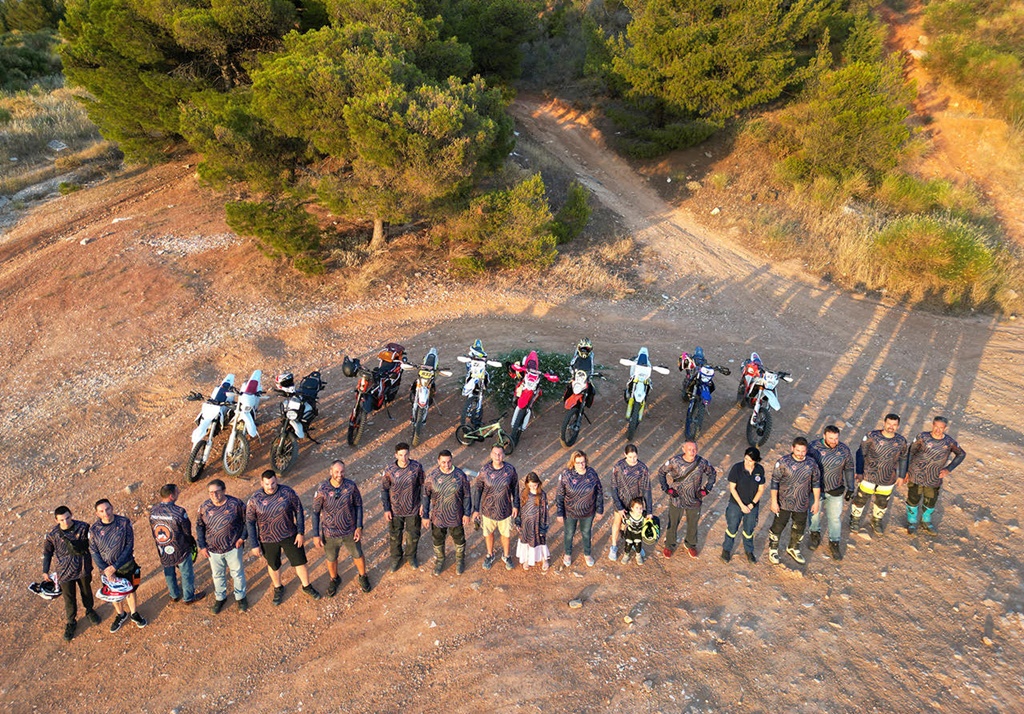 Ομάδα Πυροπροστασίας με enduro μηχανές στον δήμο Πεντέλης