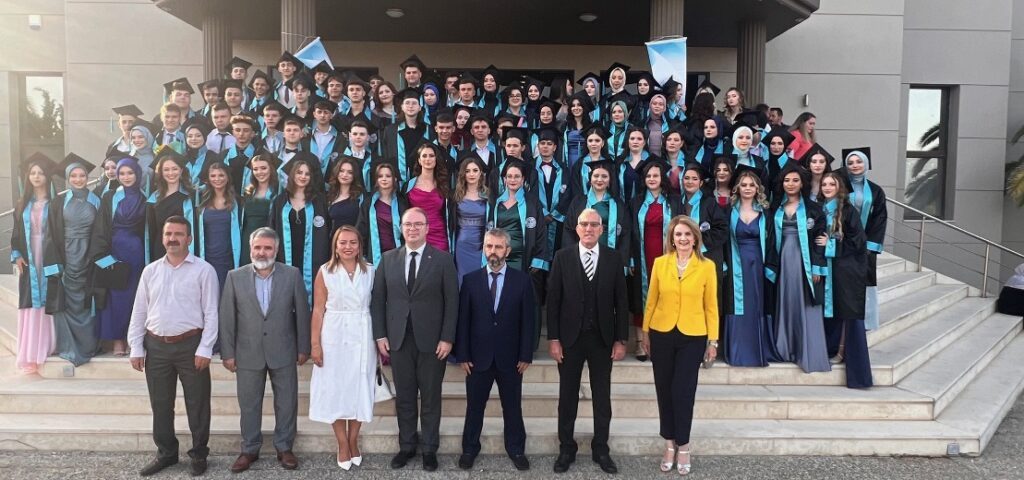 Ο Τούρκος Πρόξενος “χειραγώγησε” την αποφοίτηση 86 μαθητών του Μειονοτικού Γυμνασίου Λυκείου Κομοτηνής