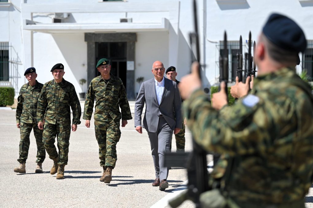 Την ΑΣΔΥΣ επισκέφθηκε ο ΥΕΘΑ Νίκος Δένδιας