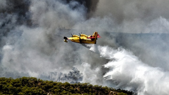 Τέσσερα πυροσβεστικά αεροπλάνα από την Ελλάδα για τις πυρκαγιές στην Αλβανία