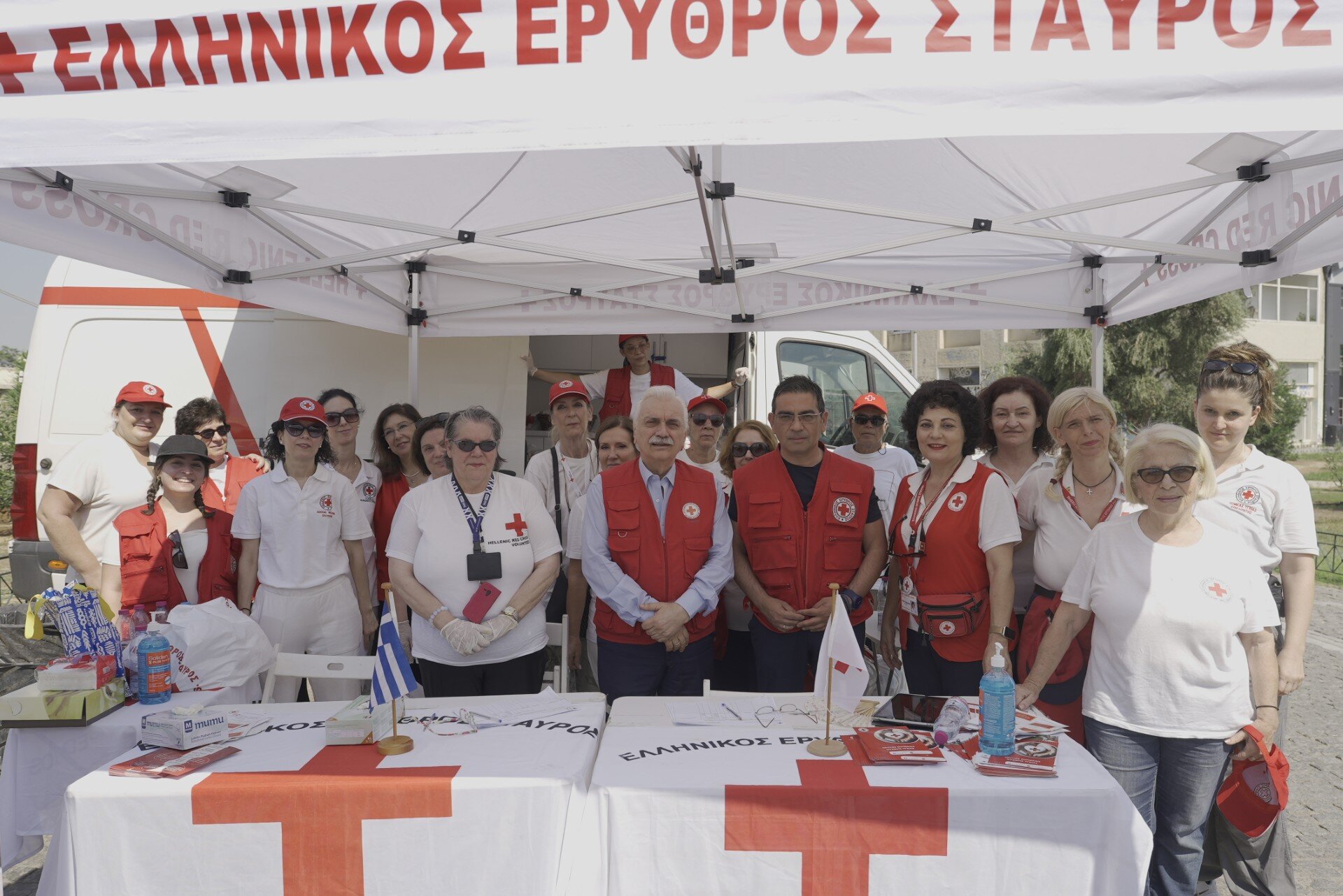 Ο Ε.Ε.Σ. βρέθηκε ξανά δίπλα στους άστεγους της Αθήνας εν μέσω καύσωνα