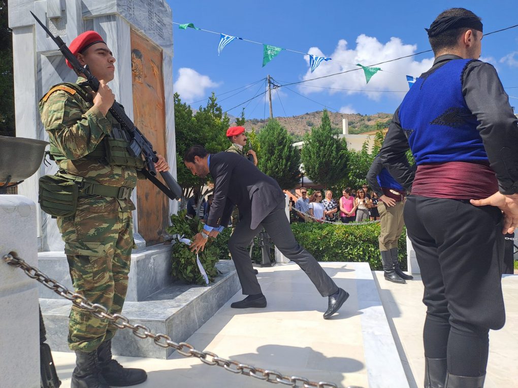 Ο ΥΦΕΘΑ στις Εκδηλώσεις Τιμής και Μνήμης για την 80η Επέτειο του Ολοκαυτώματος των χωριών του Κέντρους από τους Ναζί