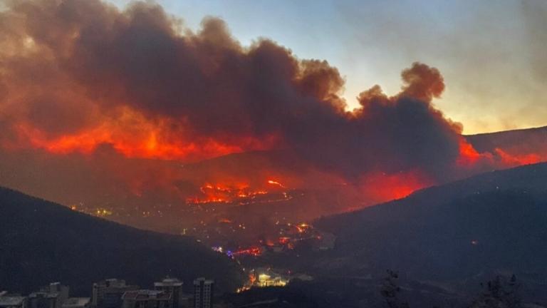 Μάχη με τις φλόγες στο Κορδελιό της Σμύρνης