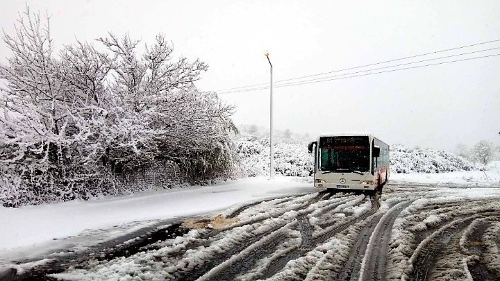 Απαγόρευση κυκλοφορίας βαρέων οχημάτων και υποχρεωτικές αλυσίδες