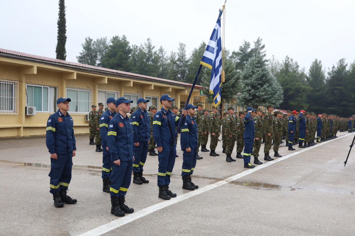 Τελετή ολοκλήρωσης στρατιωτικής εκπαίδευσης των πρωτοετών Δοκίμων Ανθυποπυραγών και Πυροσβεστών στο Κέντρο Εκπαίδευσης Τεθωρακισμένων στον Αυλώνα Αττικής