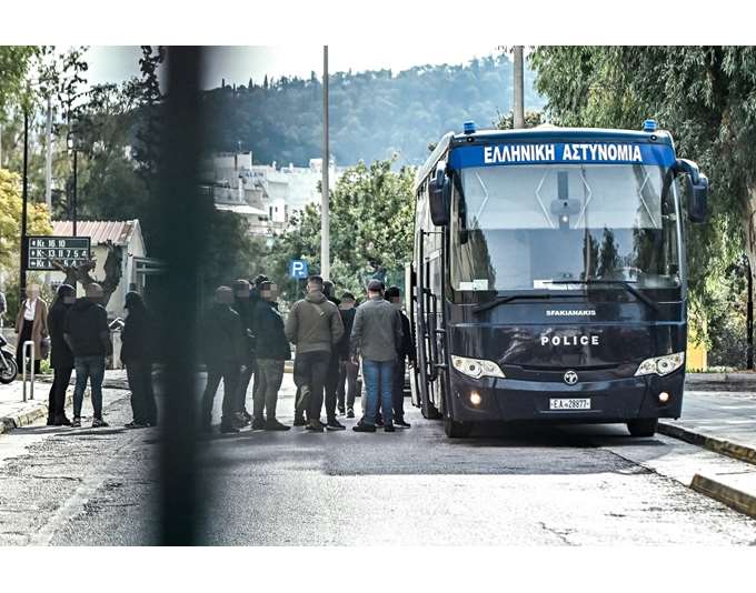 Κύκλωμα Προστασίας: Στη φυλακή ο αρχηγός, ο υπαρχηγός και η αστυνομικός μετά τις απολογίες της πρώτης ομάδας κατηγορουμένων