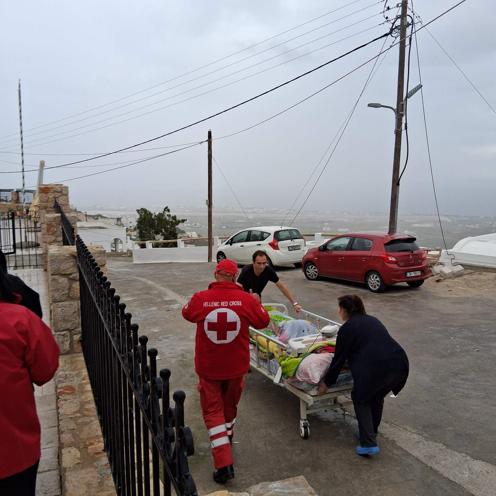 Ο Ελληνικός Ερυθρός Σταυρός πραγματοποίησε άσκηση εκκένωσης στο Γηροκομείο Θήρας