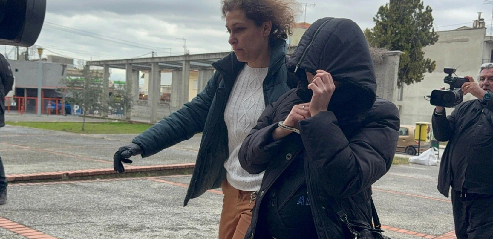 Στην ανακρίτρια η 34χρονη που ομολόγησε ότι σκότωσε και έθαψε το σύντροφό της