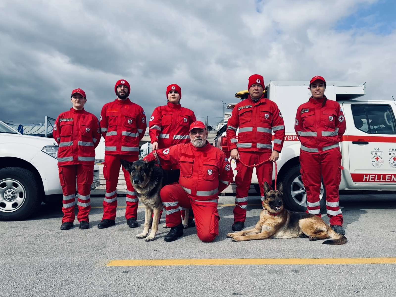 Ο Ελληνικός Ερυθρός Σταυρός ενισχύει τους κατοίκους της Σαντορίνης