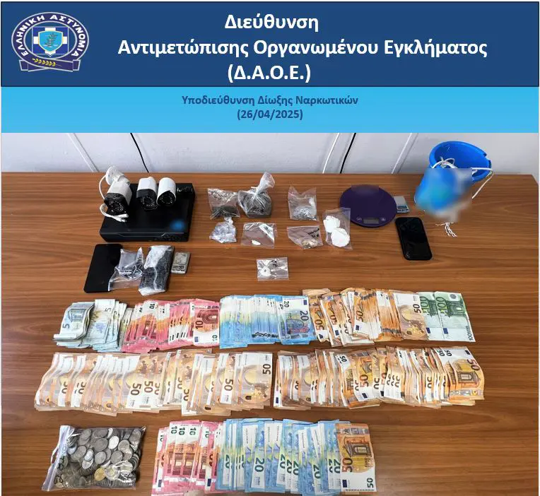 5 συλλήψεις για κατοχή και διακίνηση ναρκωτικών ουσιών στην Αττική (βίντεο)