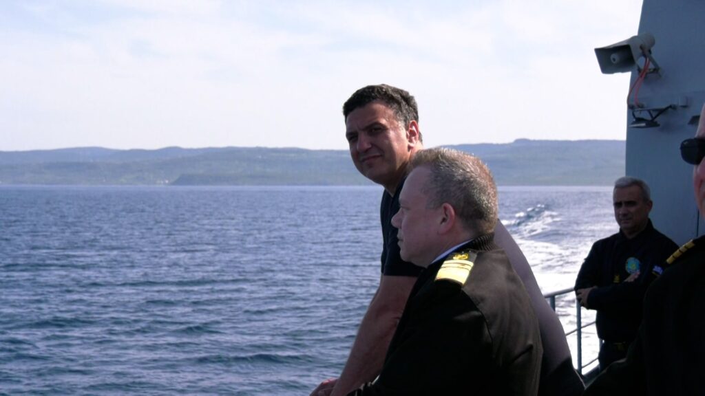 Περιπολία ανοικτά της Λέσβου παρακολούθησε ο Βασίλης Κικίλιας