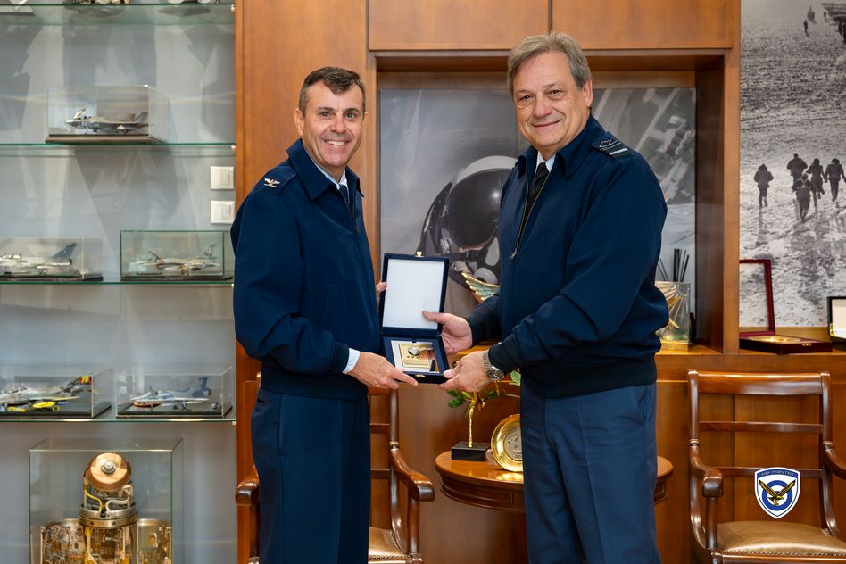 Επίσκεψη Αεροπορικού Ακόλουθου ΗΠΑ στο ΓΕΑ