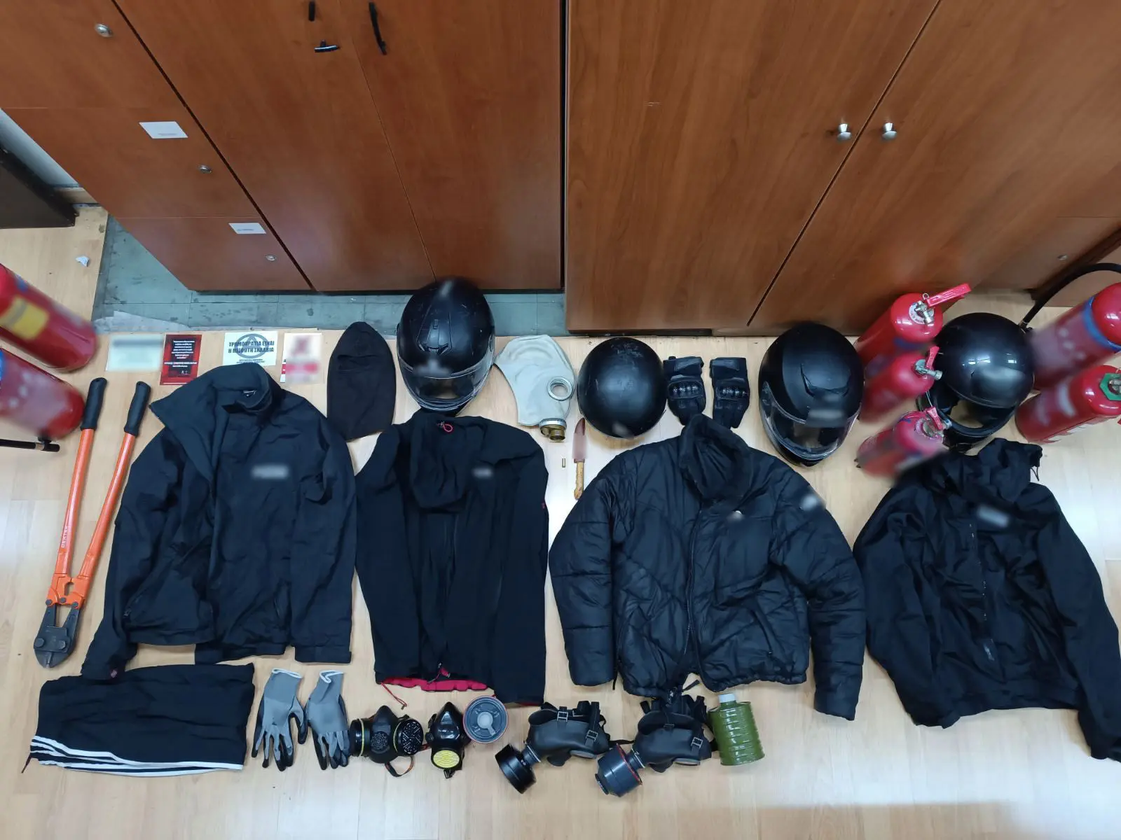 6 συλλήψεις στο κτίριο Νομικής Σχολής του Εθνικού Καποδιστριακού Πανεπιστημίου Αθηνών