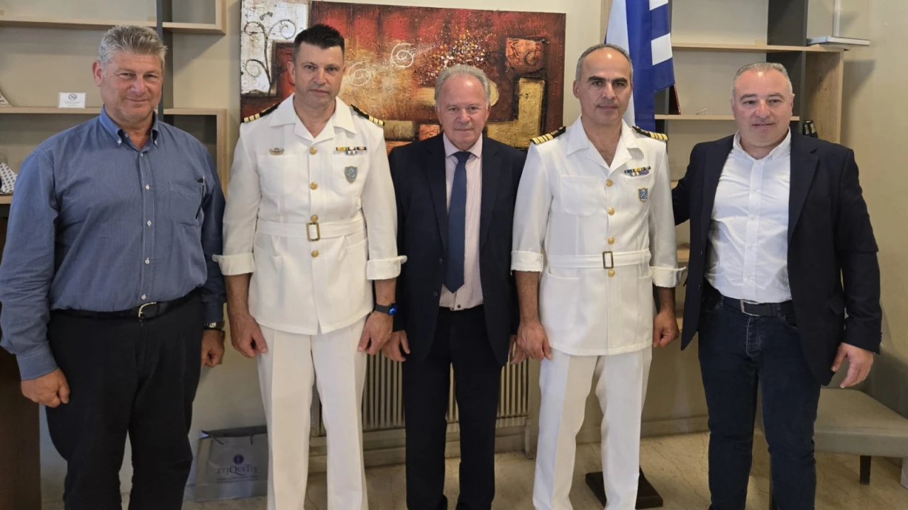 Αλλαγή ηγεσίας στο λιμεναρχείο Ρεθύμνου: Συγκινητική η τελετή παράδοσης -παραλαβής, παρουσία εκπροσώπων του Επιμελητηρίου Ρεθύμνης