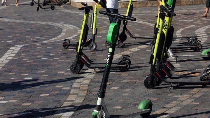 Θεσσαλονίκη: Συνελήφθη 13χρονος που παρέσυρε 11χρονη με ηλεκτρικό πατίνι