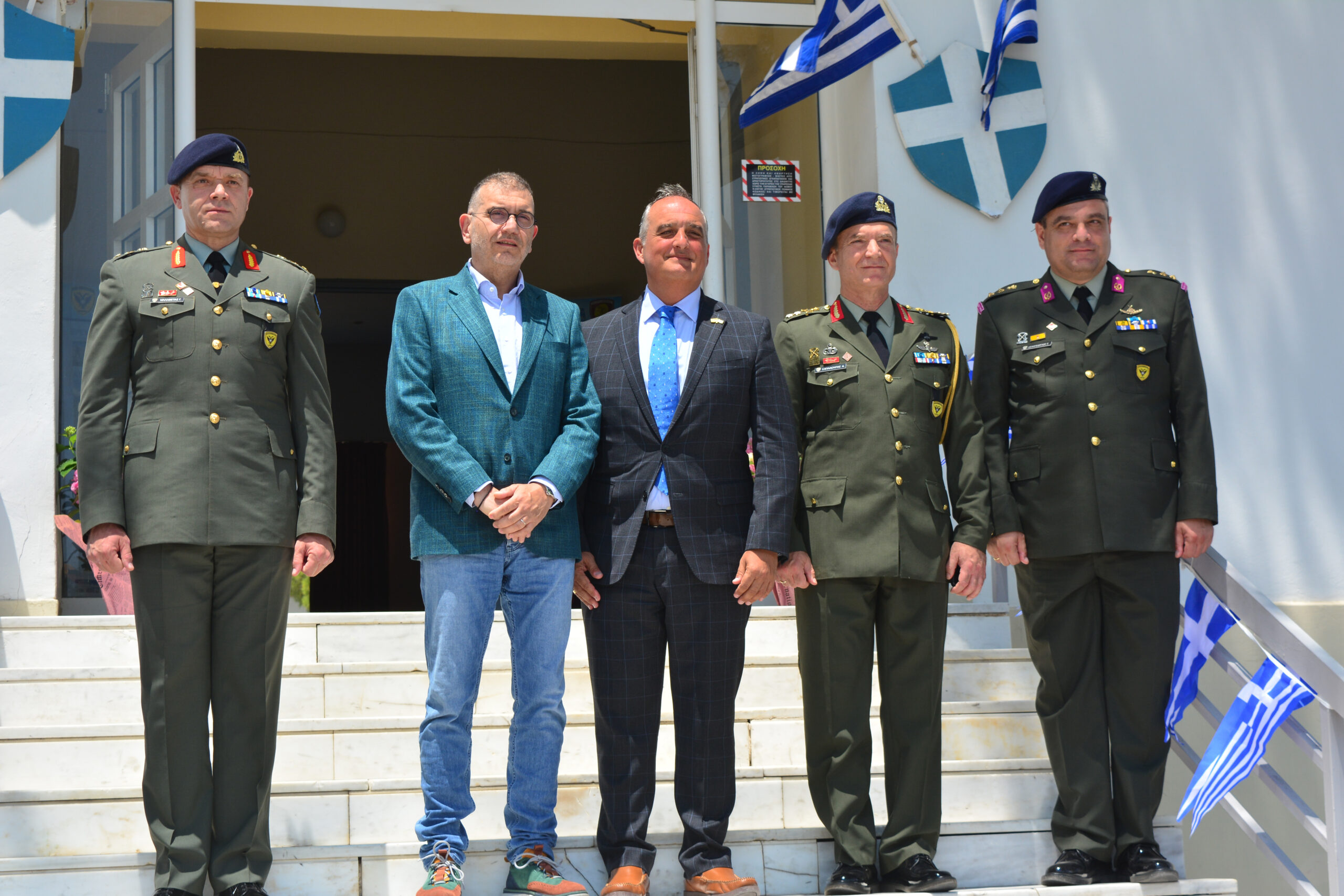 ΓΕΝ: Τελετή Παραλαβής Δύο Οχημάτων ISUZU D-MAX Crew Cab Gravity 4X4