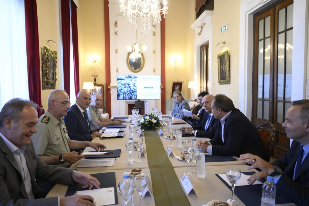 Συνάντηση ΥΕΘΑ Νίκου Δένδια με τη Διοίκηση του ΣΕΒ στη ΛΑΕΔ