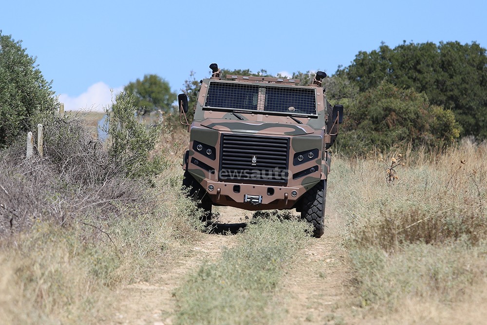 Έπεσαν οι υπογραφές για το εργοστάσιο που θα κατασκευάζει τον Οπλίτη