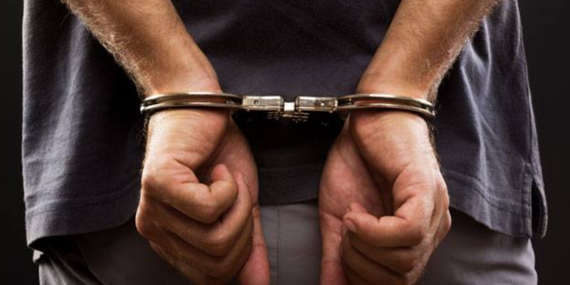 Φωτογραφίες της Σούδας και κρυπτογραφημένο λογισμικό στο λάπτοπ 26χρονου Αζέρου που συνελήφθη για κατασκοπία