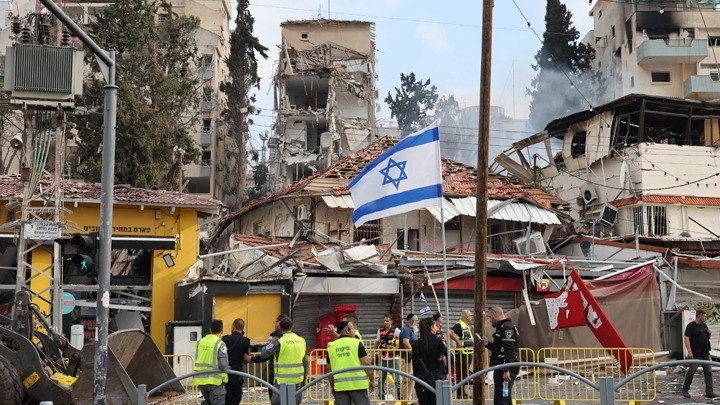 Ζημιές στους αγωγούς πετρελαίου και τις γραμμές μεταφοράς καυσίμων στη Χάιφα του Ισραήλ από τις επιθέσεις του Ιράν