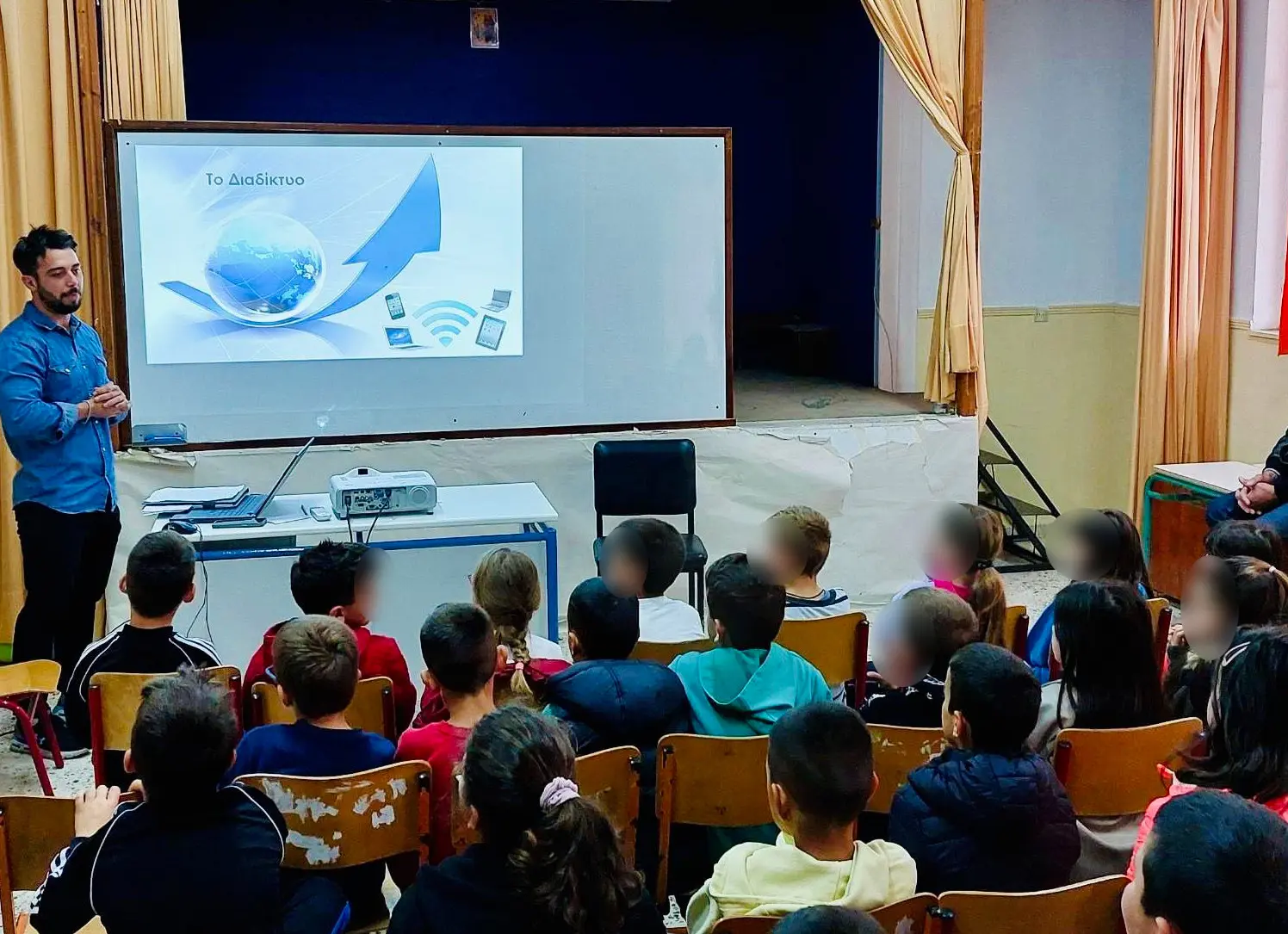 Ενημερωτικές δράσεις για την ασφαλή πλοήγηση στο διαδίκτυο και την παραβατικότητα ανηλίκων στην Αιτωλοακαρνανία