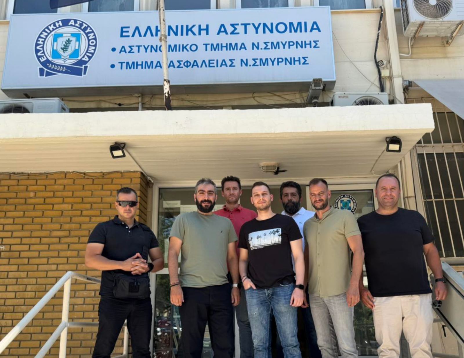 T.Δ.Ε.Ε. Νέας Σμύρνης: Το φιλότιμο των αστυνομικών περισσεύει!