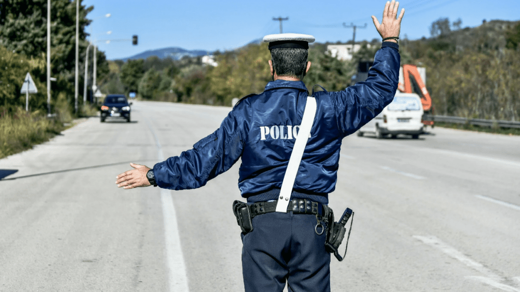 Νέος Κ.Ο.Κ. : 25.817 έλεγχοι και 3.959 παραβάσεις την πρώτη εβδομάδα της εκστρατείας «Μηδενικής ανοχής στη μη χρήση κράνους»