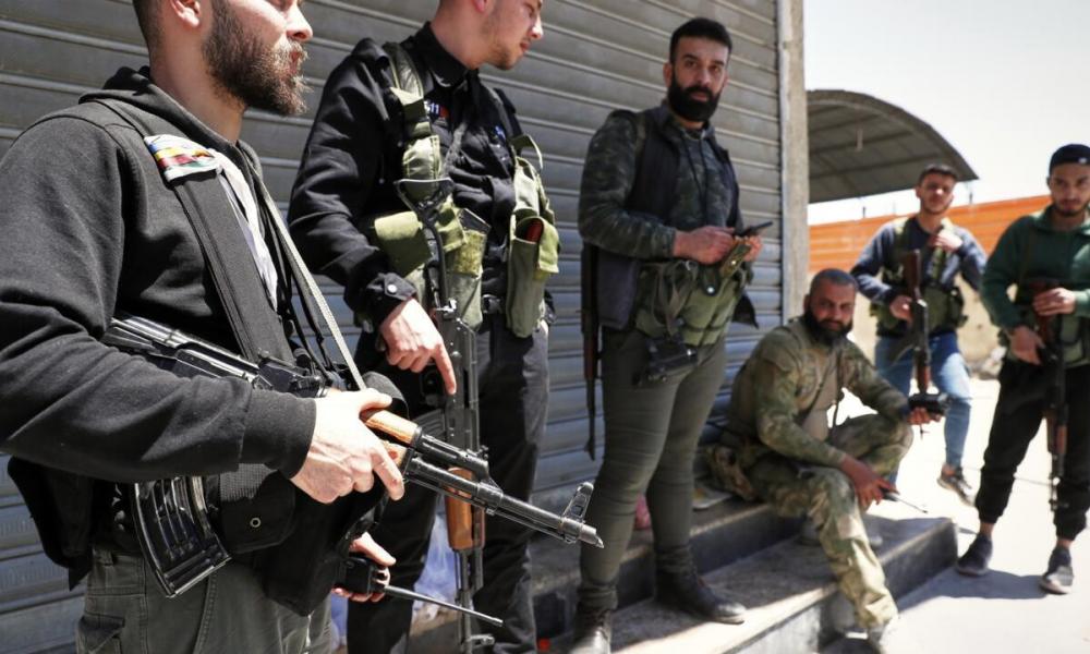 Βεβήλωσαν Ορθόδοξους ναούς ξανά στην Συρία -Τζιχαντιστής στην Συρία με μπλούζα από ελληνική φίρμα επιχείρησης βασανίζει Δρούζο (βίντεο)