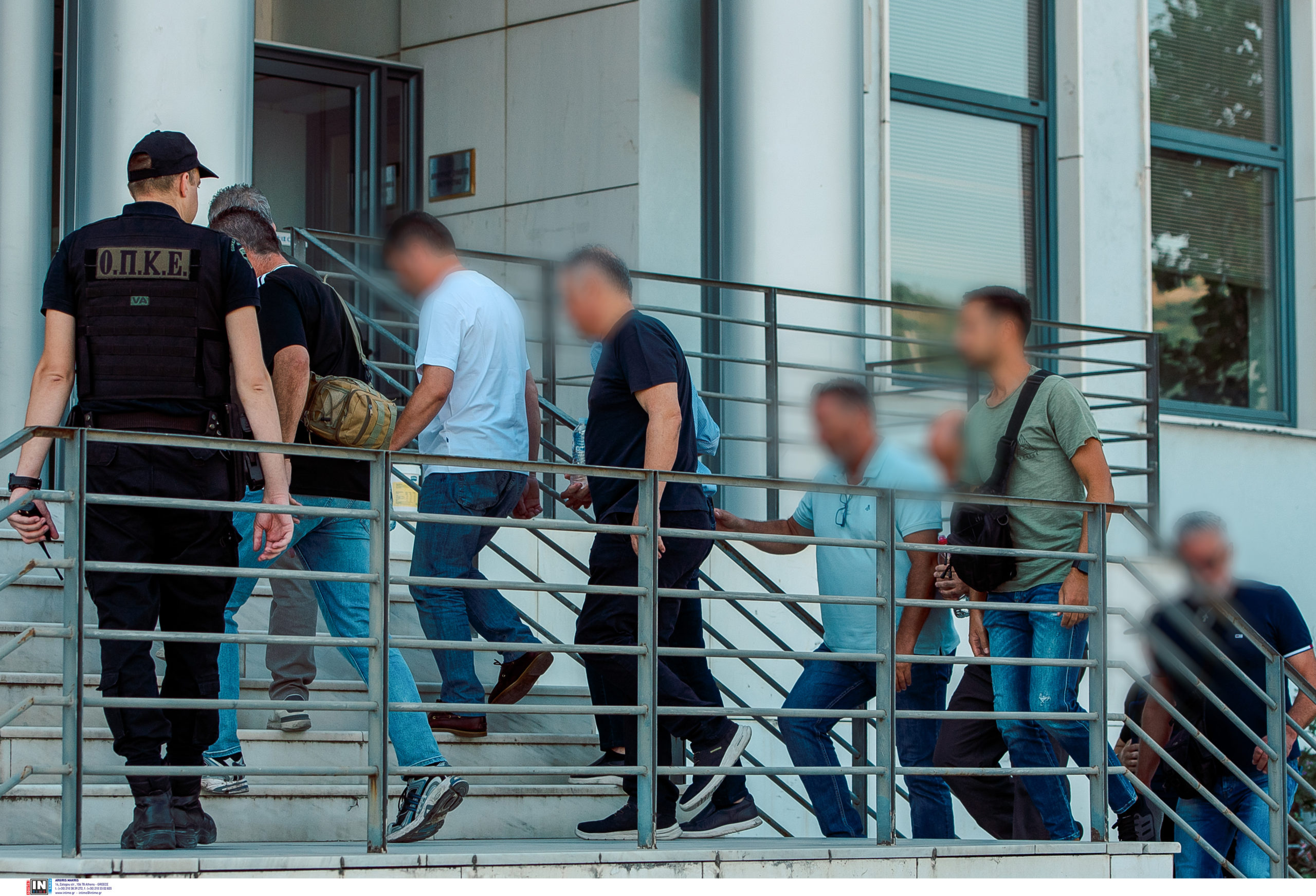 Ιωάννινα: Προφυλακίστηκαν οι 13 από τους 14 συλληφθέντες τελωνειακούς του μεθοριακού σταθμού Μαυροματίου