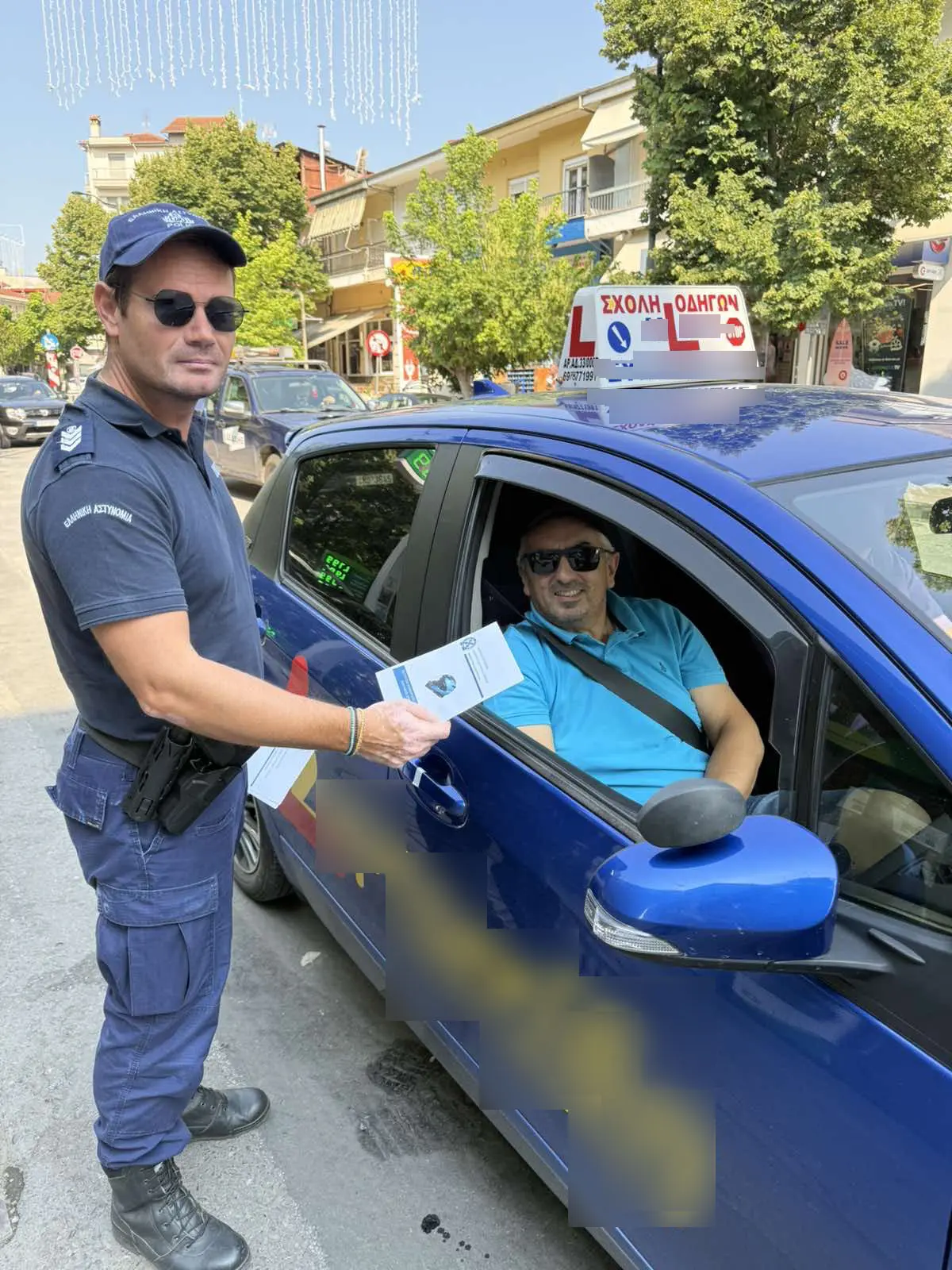 Γρεβενά: Διανομή φυλλαδίων για τη χρήση προστατευτικού κράνους σε σχολές οδηγών, και σε καταστήματα που απασχολούν διανομείς