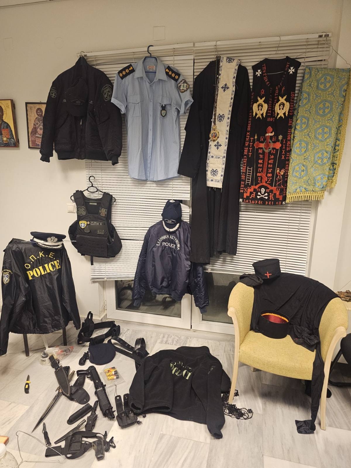 53χρονος σε περιοχή του Δήμου Πλατανιά μεταμφιεζόταν για να διαπράξει κλοπές – Οπλοστάσιο το σπίτι του