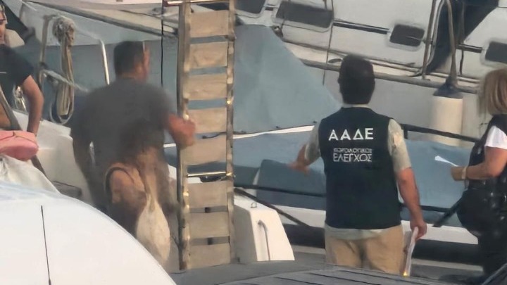 ΑΑΔΕ – Επιχείρηση «Κρουαζιέρα θα σε πάω»: Φοροδιαφυγή σε ημερόπλοια της Σαντορίνης