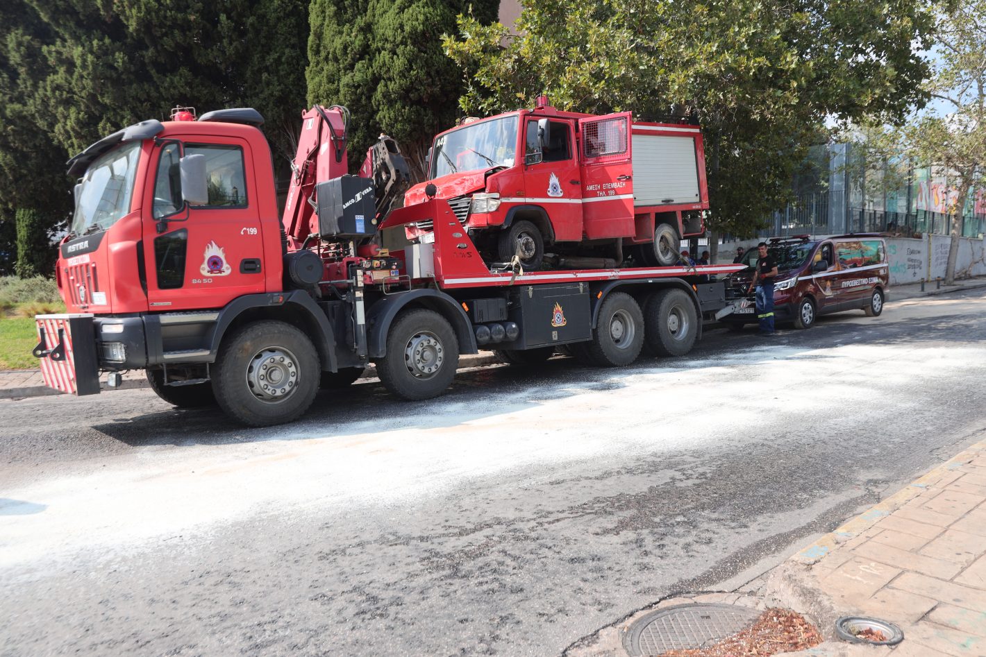 Νέα Χαλκηδόνα: Τροχαίο με πυροσβεστικό όχημα