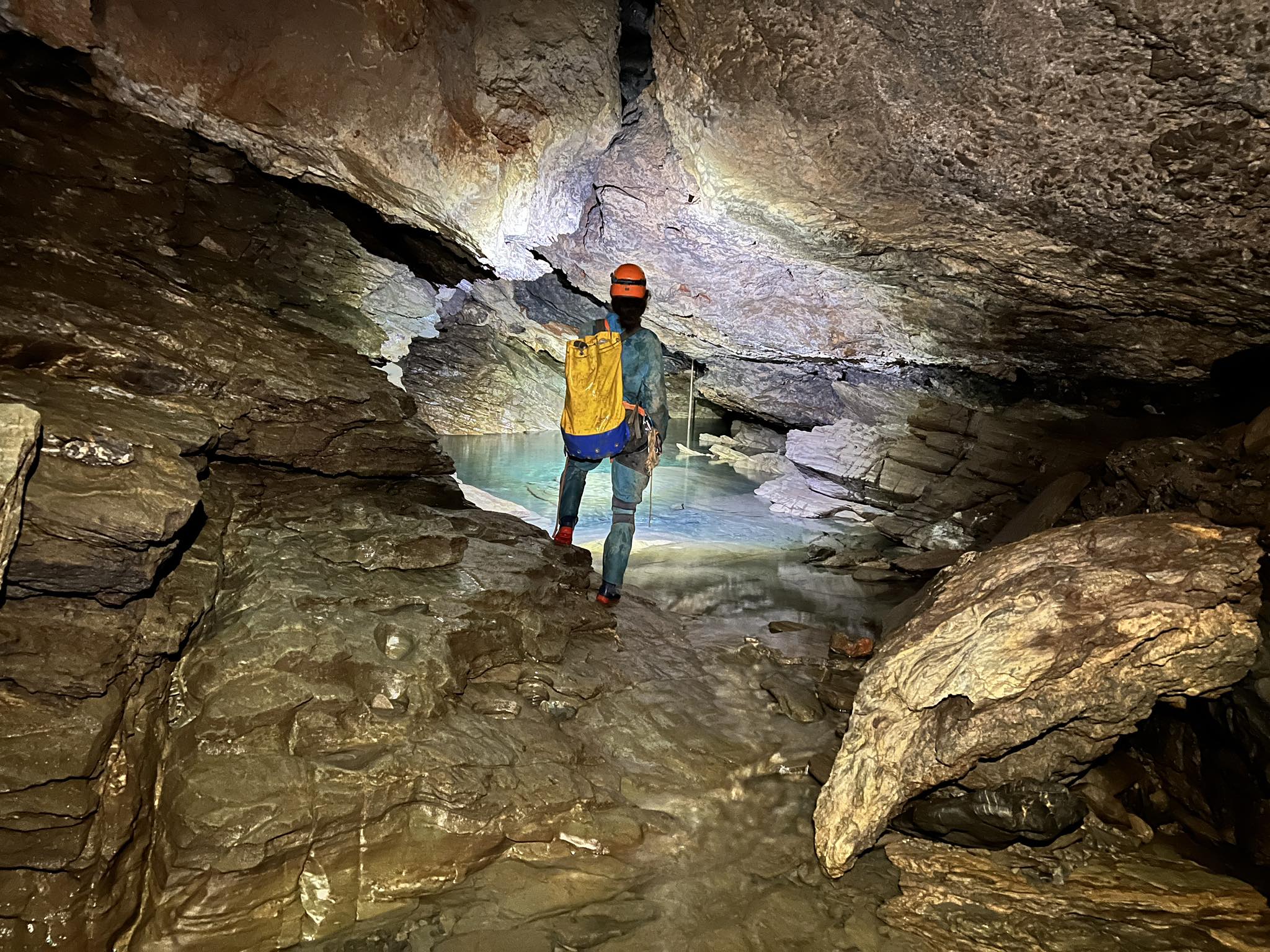 Το βαθύτερο σπήλαιο της Ελλάδας, είναι στα Χανιά – Έφτασαν σε βάθος 1.100 μέτρων τα μέλη της αποστολής