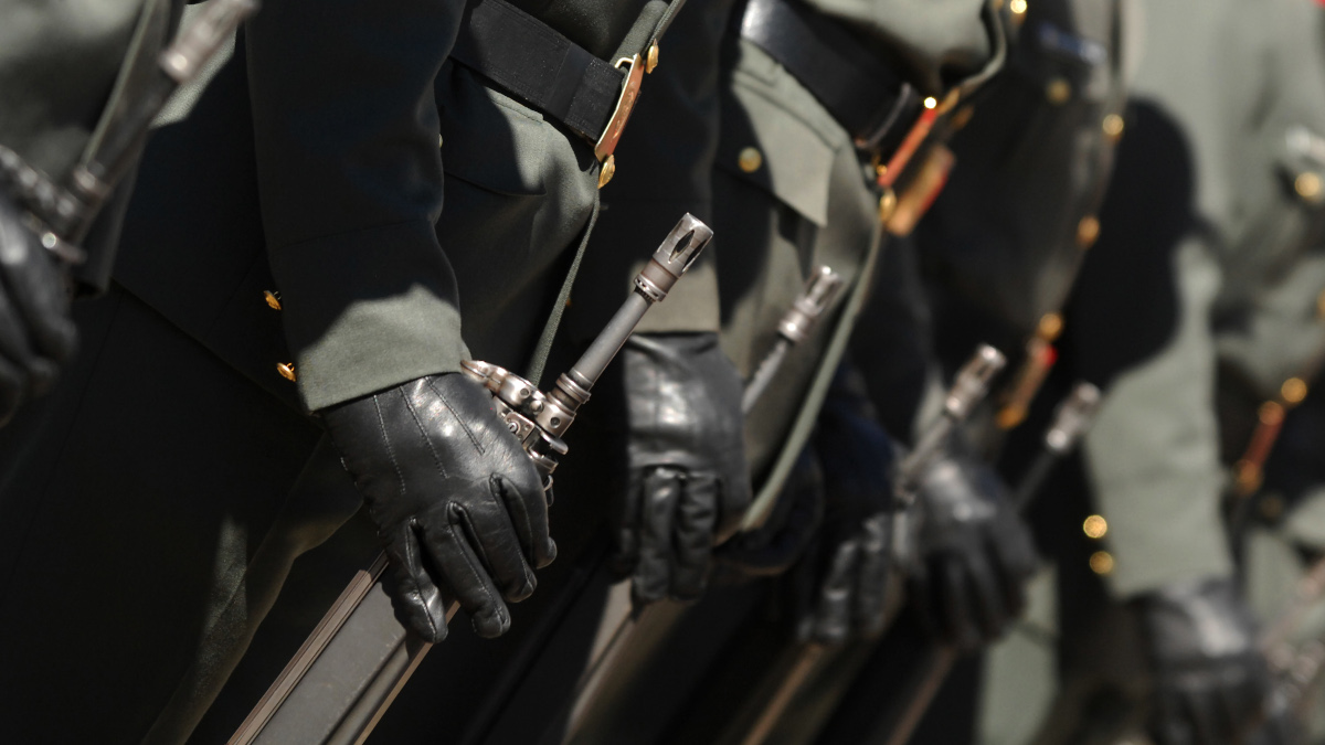 Προβλήματα των αξιωματικών και υπαξιωματικών στις Ένοπλες Δυνάμεις