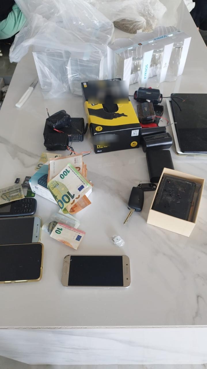 Χανιά: Τρεις συλλήψεις για ναρκωτικά και όπλα