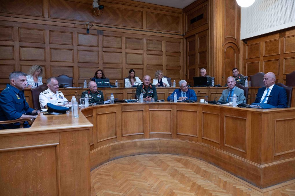Ενημέρωση της Διαρκούς Επιτροπής Εθνικής Άμυνας και Εξωτερικών Υποθέσεων της Βουλής από τον Ν. Δένδια