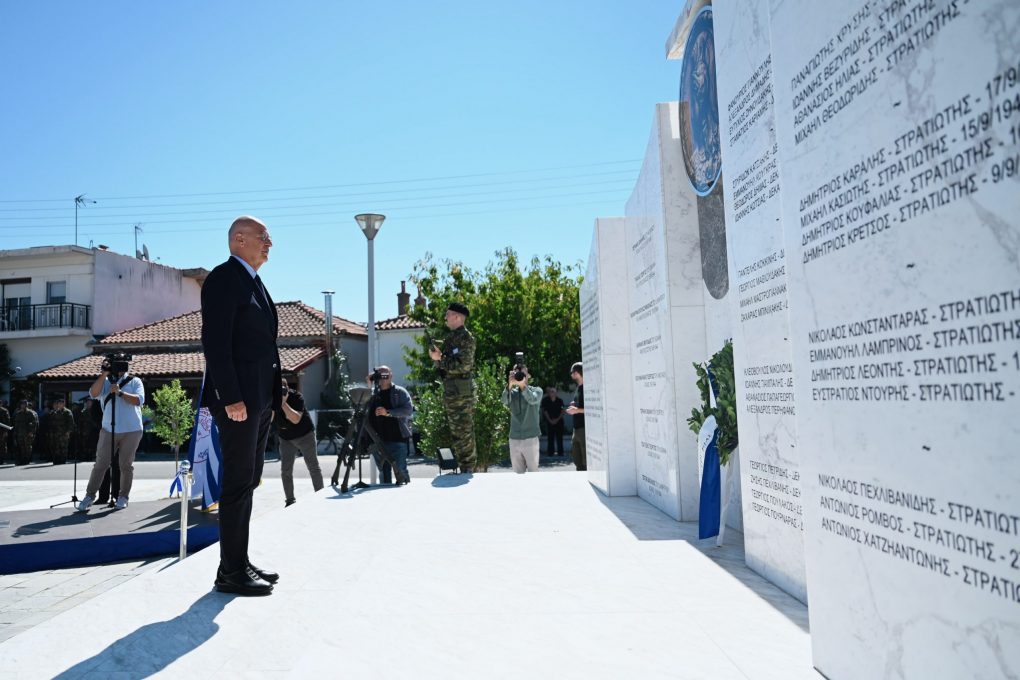 Παρουσία ΥΕΘΑ Νίκου Δένδια στα αποκαλυπτήρια Μνημείου Πεσόντων στη Μάχη του Ρίμινι