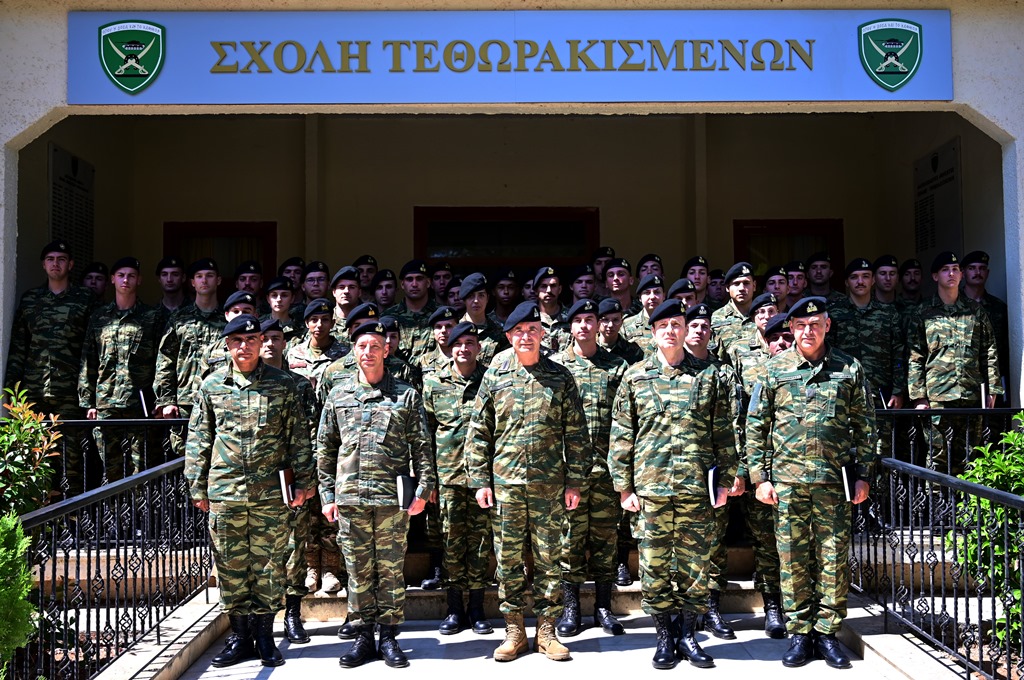 Επίσκεψη Αρχηγού ΓΕΣ στα Βασικά Σχολεία Ανθυπολοχαγών και Μονίμων Λοχίων