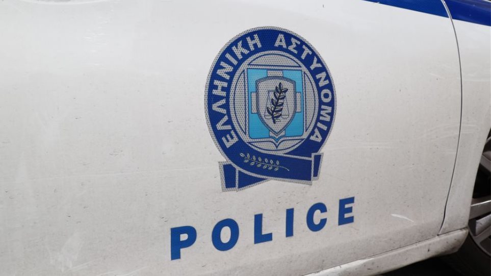 Σπείρα άνοιγε αυτοκίνητα στη Γλυφάδα: Πώς χτύπησαν τουλάχιστον 24 φορές – 42.000 ευρώ η λεία τους