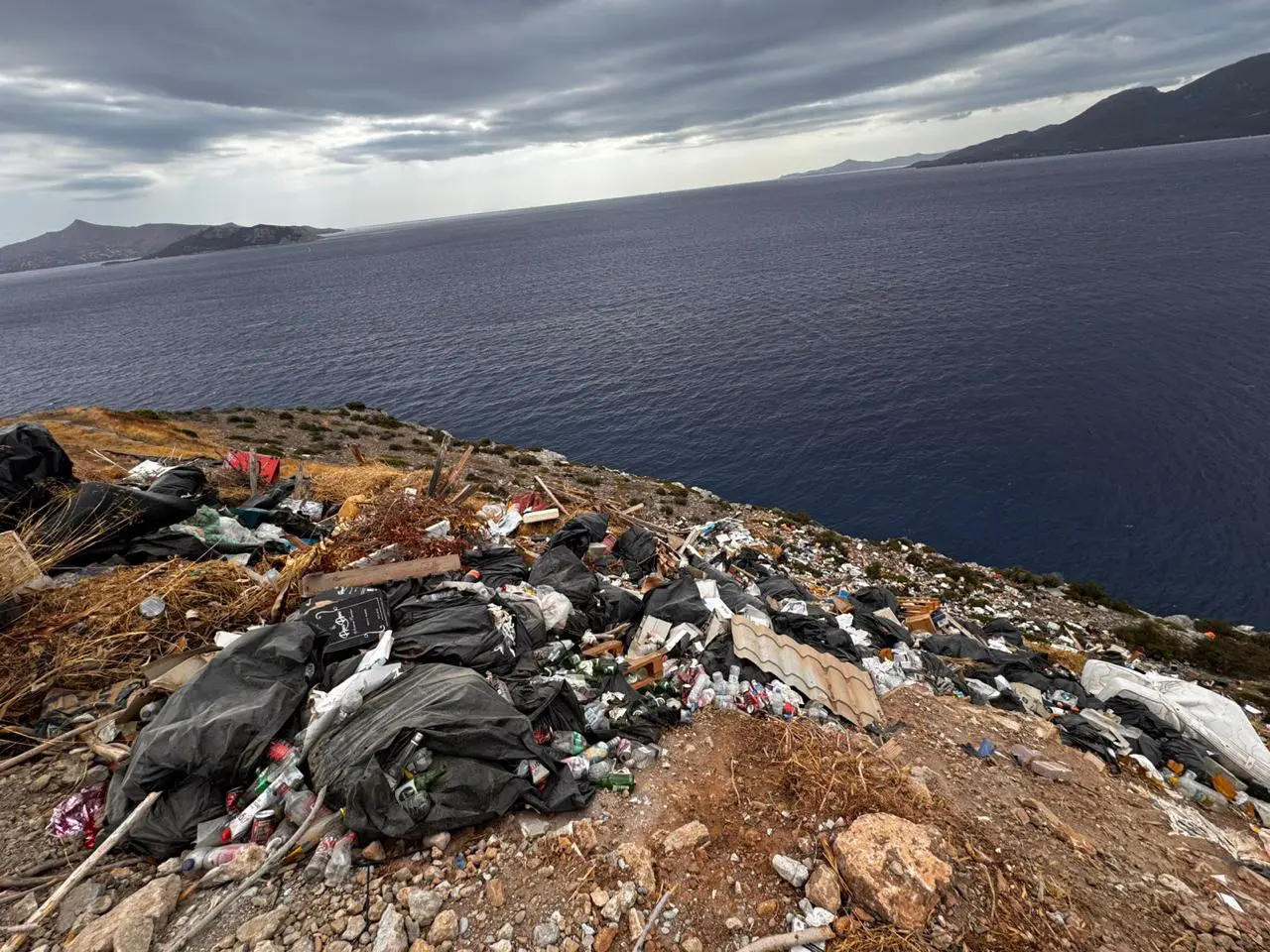 Σύλληψη 5 ατόμων στο Αγκίστρι για παράβαση της νομοθεσίας περί προστασίας του περιβάλλοντος (βίντεο)