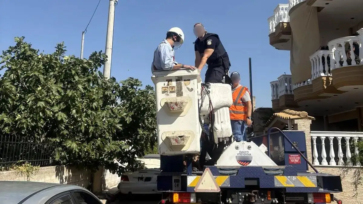 Aστυνομική επιχείρηση σε οικισμούς στο Μενίδι – Έγιναν 10 συλλήψεις