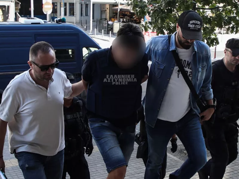 Θεσσαλονίκη: Προθεσμία να απολογηθεί την Τετάρτη πήρε ο αδελφοκτόνος