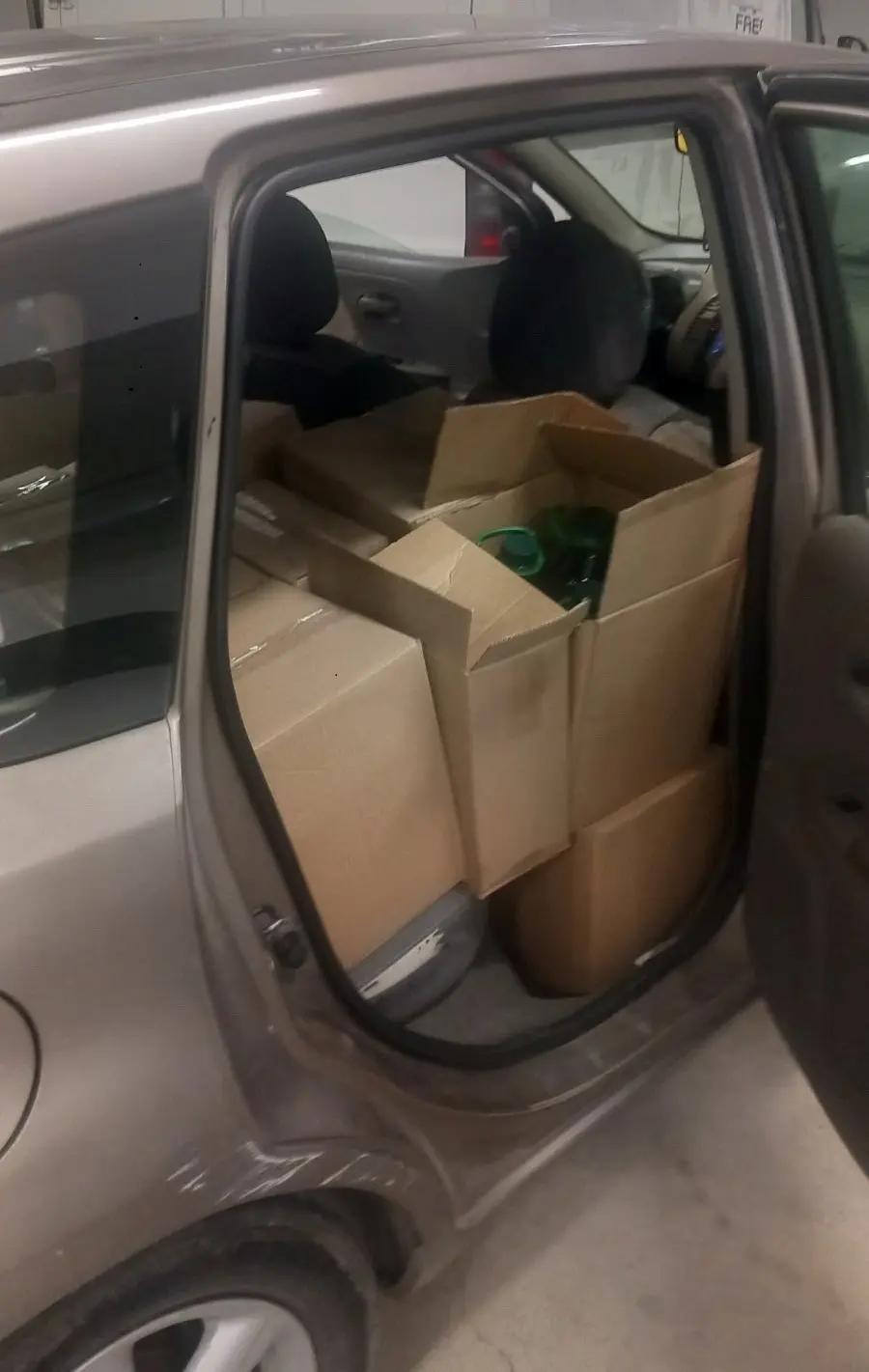 Δύο συλλήψεις σε περιοχή της Καστοριάς για διακίνηση αμφιβόλου ποιότητας ελαιόλαδου