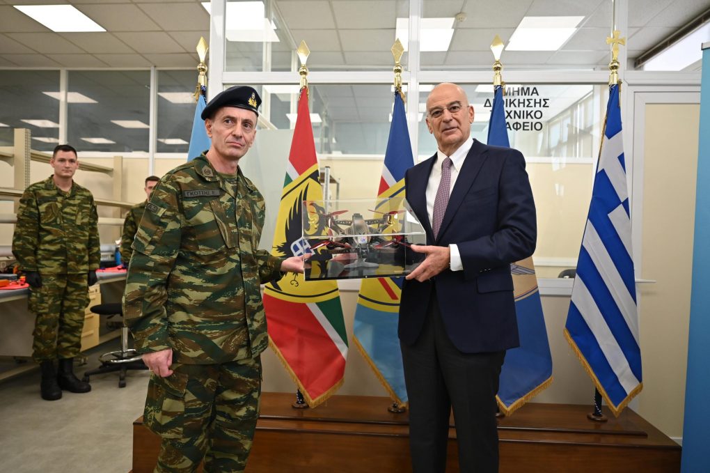 Επίσκεψη Νίκου Δένδια στο Εργοστάσιο Παραγωγής Drones (306 ΕΒΤ) στις Αχαρνές